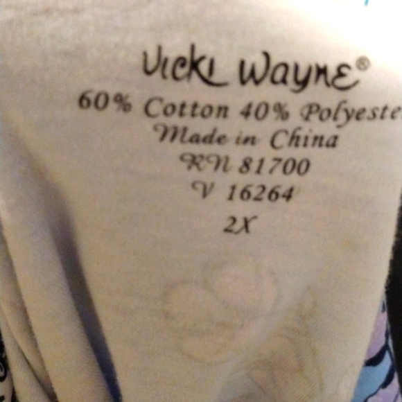 Vicki Wayne Floral Top 2X - Picture 7 of 7